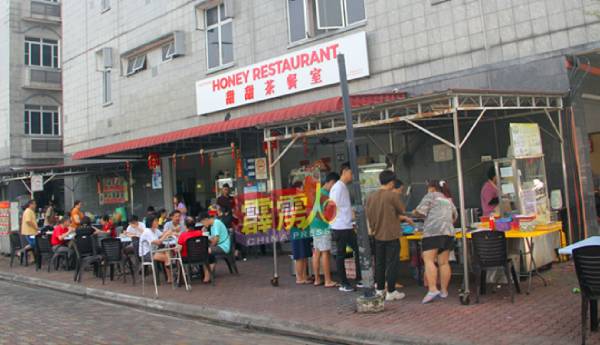 新街场饮食市场生意提升超过30%。