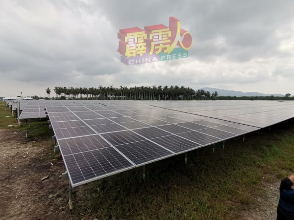 巴里文打太阳能发电站耗资2亿2000万令吉。