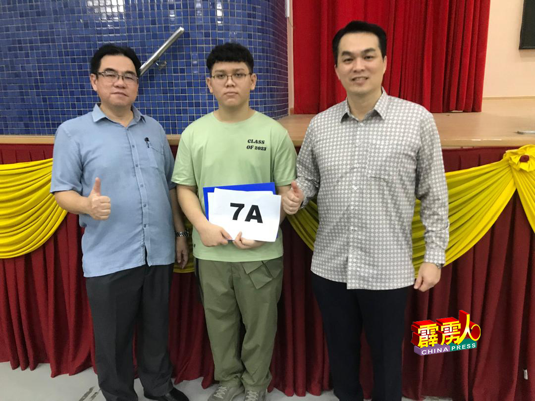 梁健焜 （右）与黄康宏（左）将会跟进考获7A成绩的无国籍学生许永泽所面对的问题。
