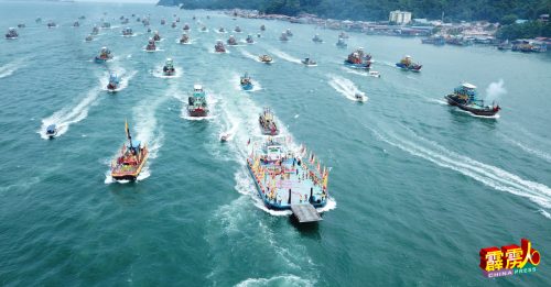 2024薪火相传嘉年华会｜海巡  百艘渔船快艇 千名善信   北门南门巡一回