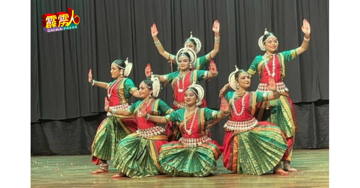 当晚演出多支舞蹈，都是印度最古老的舞蹈“奥迪西”（Odissi）