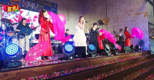 悠扬旋律唤醒青春记忆  歌手们倾情演绎赢喝采