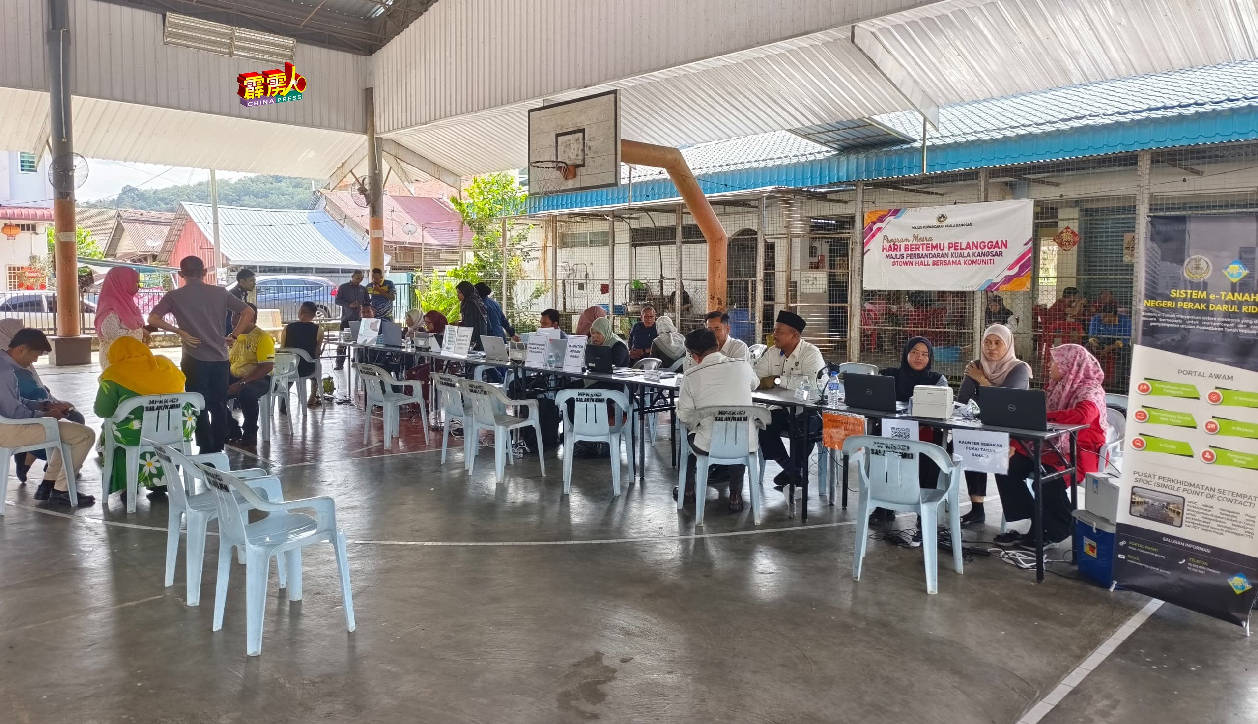 江沙市议会于週三在江沙利民加地新村，举办会客日活动