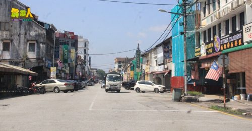 旧街场连环5摩哆抢劫案  金宝警方逮获31岁嫌犯  嫌犯在住家人赃俱获