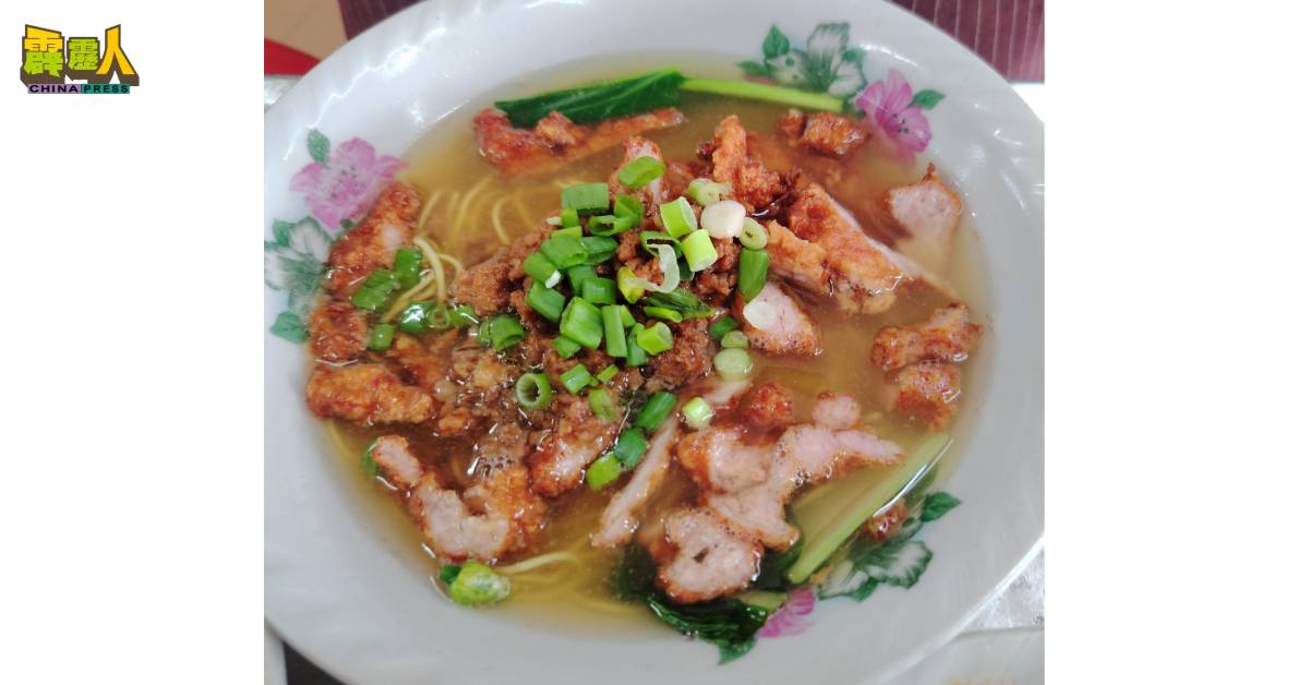 配搭肉眼、肉碎、猪油渣的北京面。