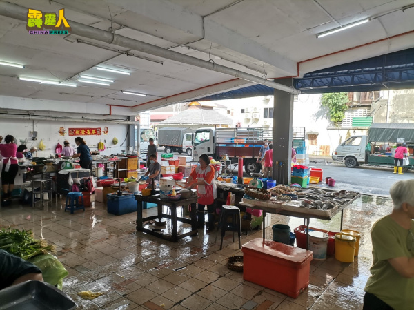 太平第八横街市议会贩商大厦底楼的湿巴刹基设乏善可陈,贩商冀获市议会关注及解决。