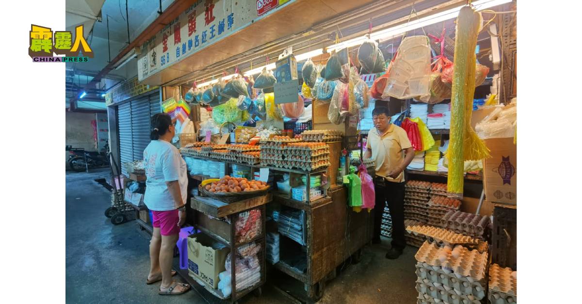 斋戒月期间怡保中央公市市场一片冷清。