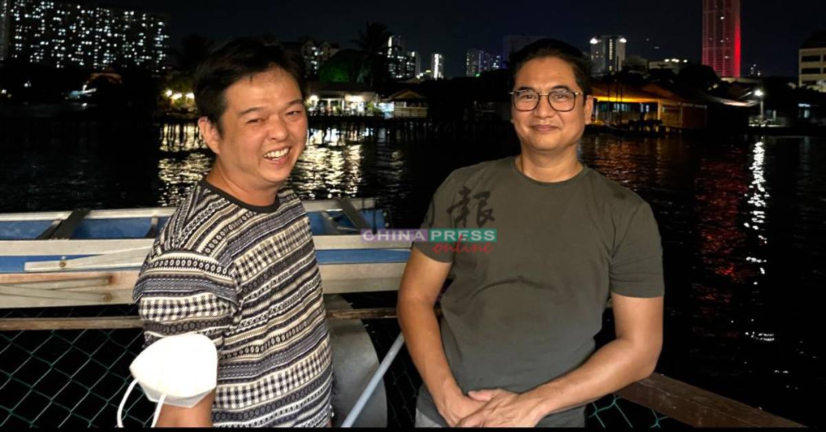 添仁奈都(右)与许友达(左)是拜把好兄弟,许氏也是其法庭事务好帮手。