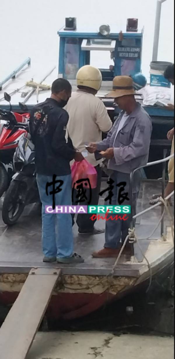 个人与摩哆收费各1令吉，非常廉宜。