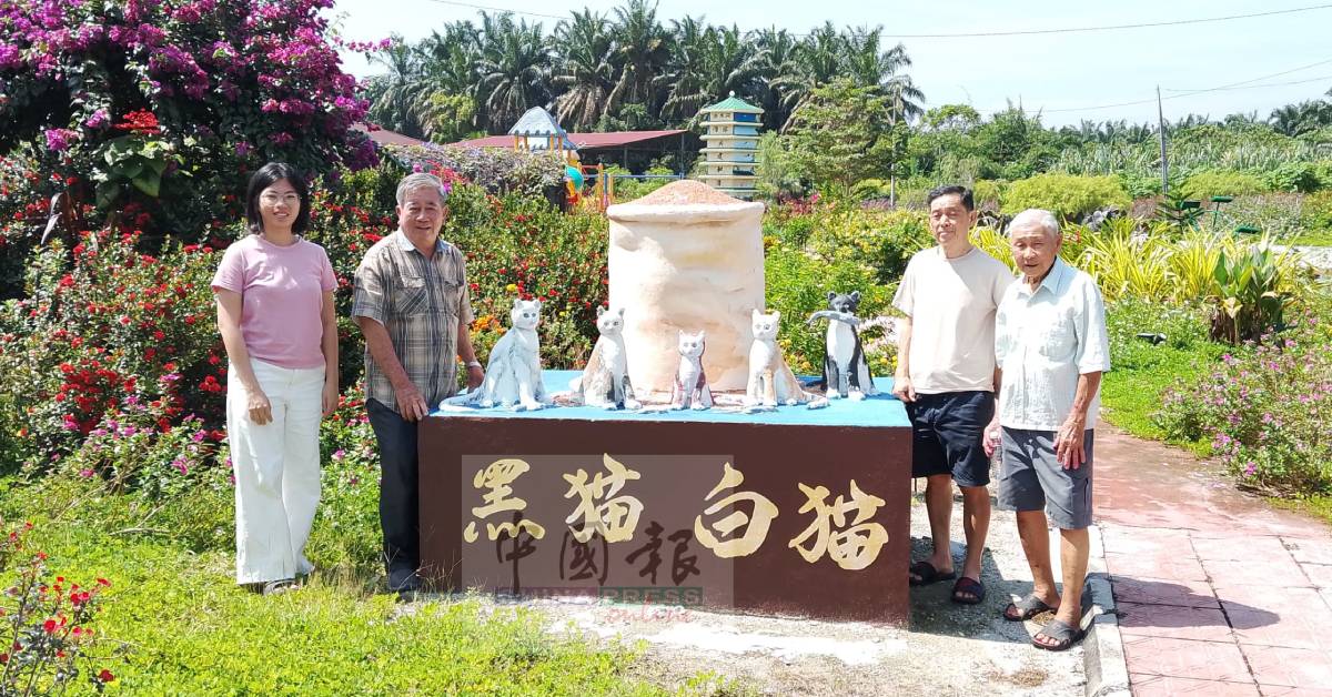 拿督公庙委员会是休閒公园的主要推手;左起为沉惠恩、陈忠长;右起是王令煌、林亚荣。