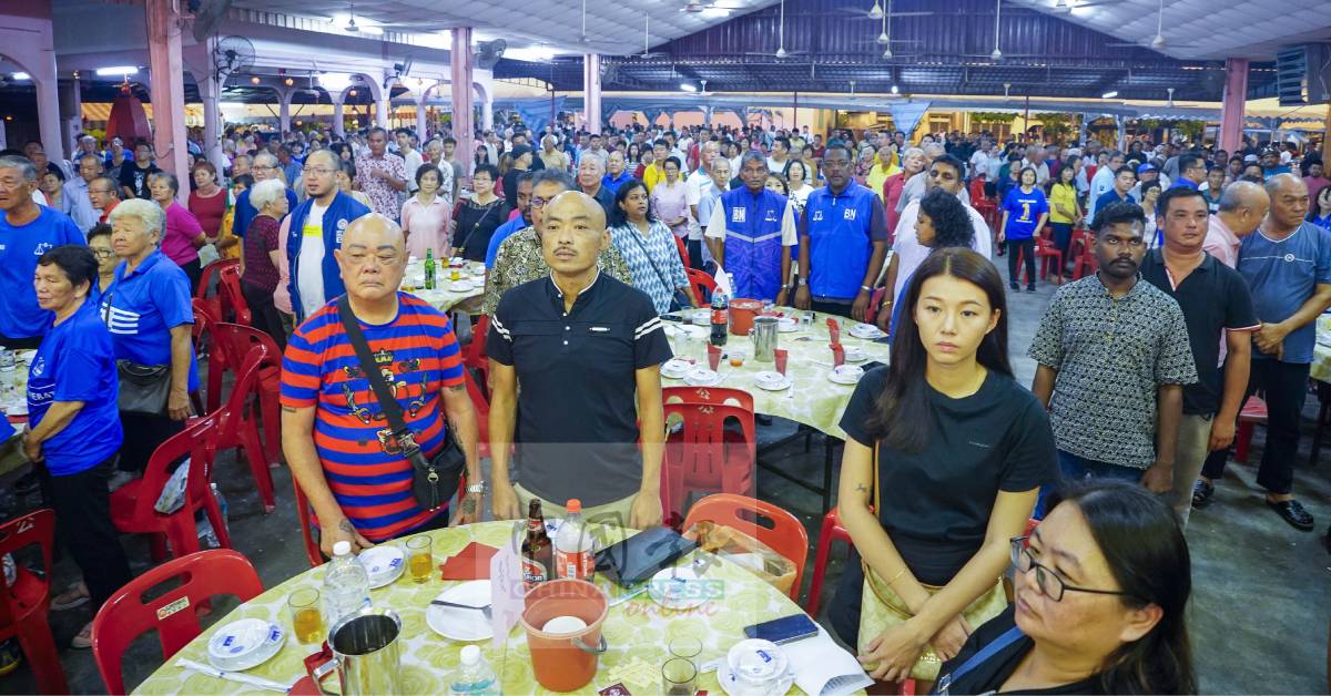 由瓜拉美金家后堂及美罗工商总会联合举办的“霹州团结晚宴”,週五晚在双溪古罗大圣宫热烈举行,晚宴共延开143席,场面盛大。