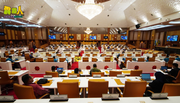 霹雳州议会于周四进入第三天会议。