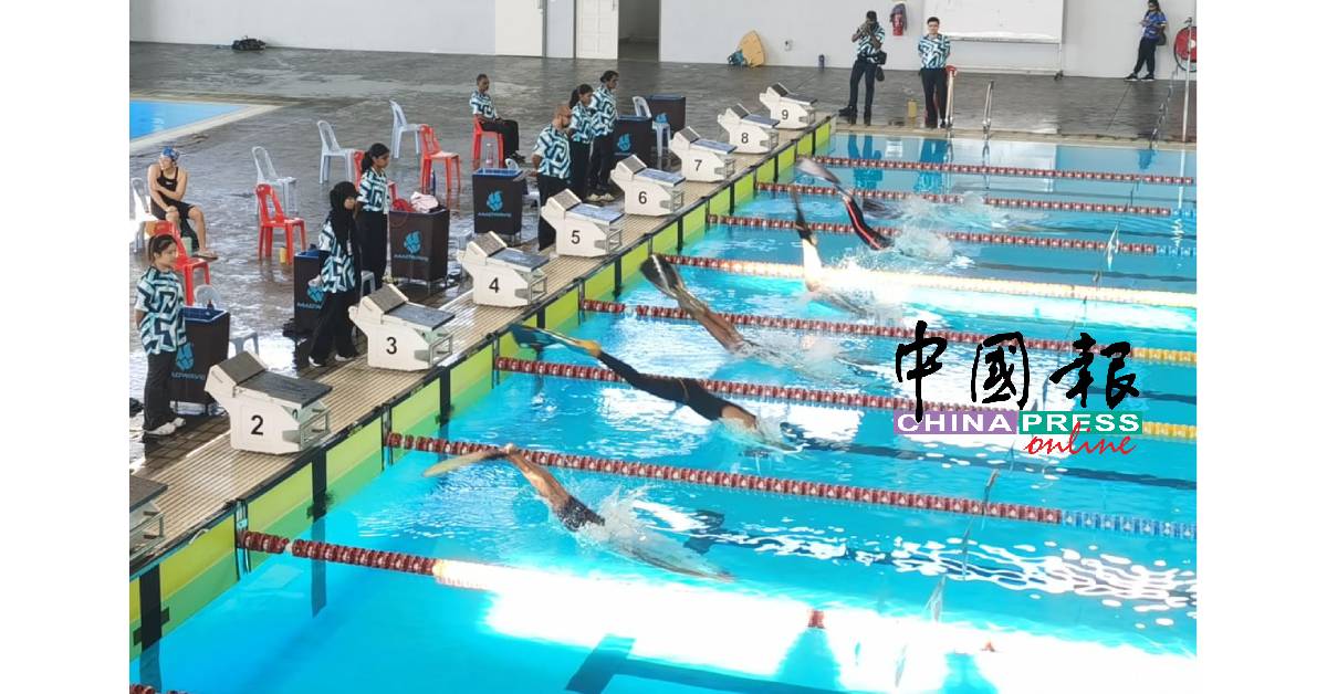 蹼泳(蛙鞋游泳)是一项具挑战的运动,是体坛新项目。