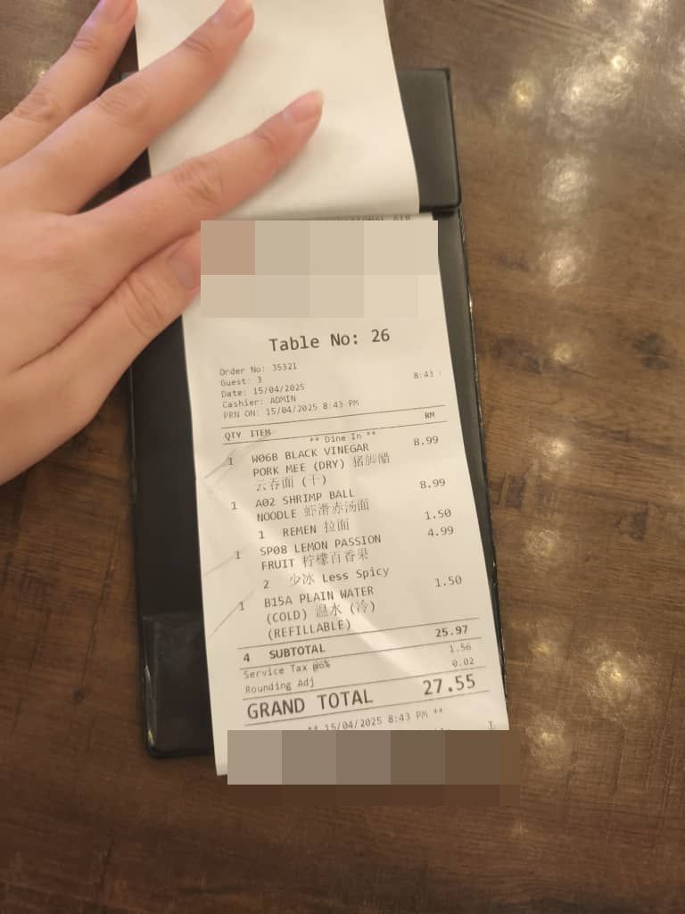 事主庆幸事前有拍下列有汤面的帐单作为证据。