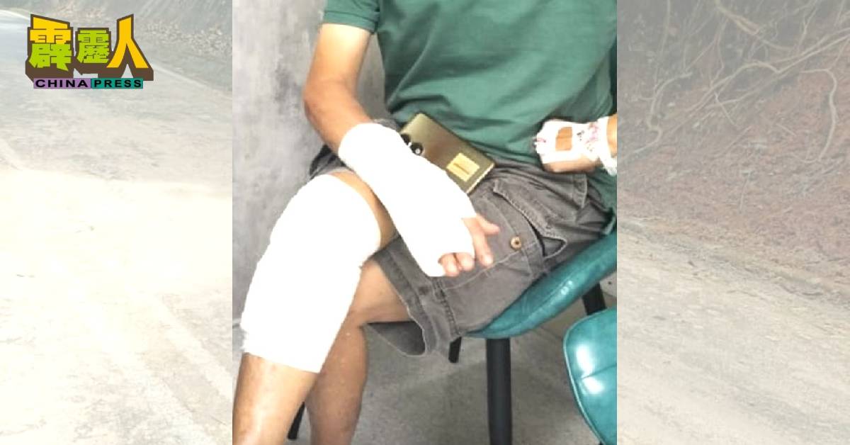 一名摩哆骑士因路滑翻摩哆跌倒受伤,入院接受手术治疗。