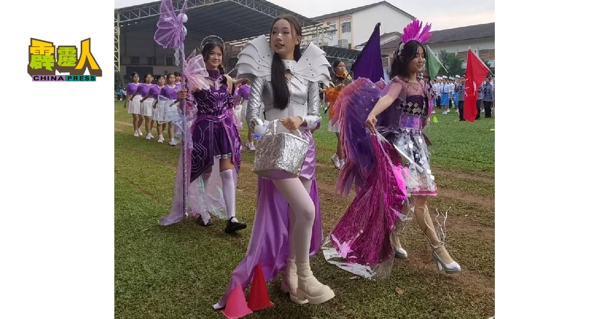参赛的队伍吉祥物科技感十足,让人眼前一亮。