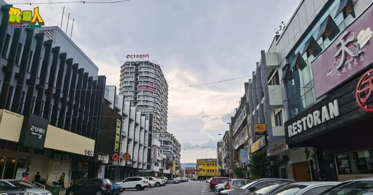 商家及市民担心计划开跑後会造成泊车位不足，并希望政府提前解决。