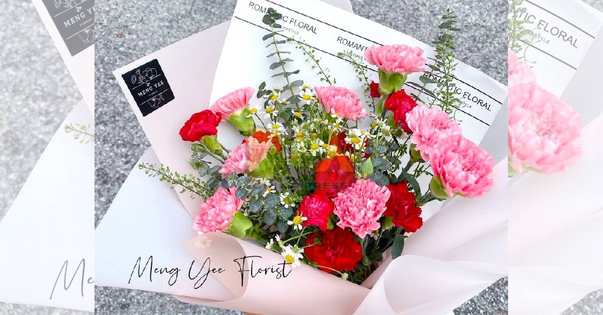 母亲节的传统康乃馨花束,愿妈妈快乐安康。