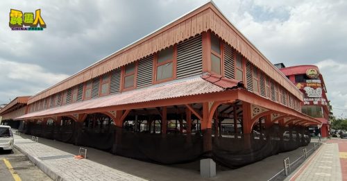 小贩与市议员对话达共识  或率先弃用一次性塑料餐具  部分摊位重新编排位置