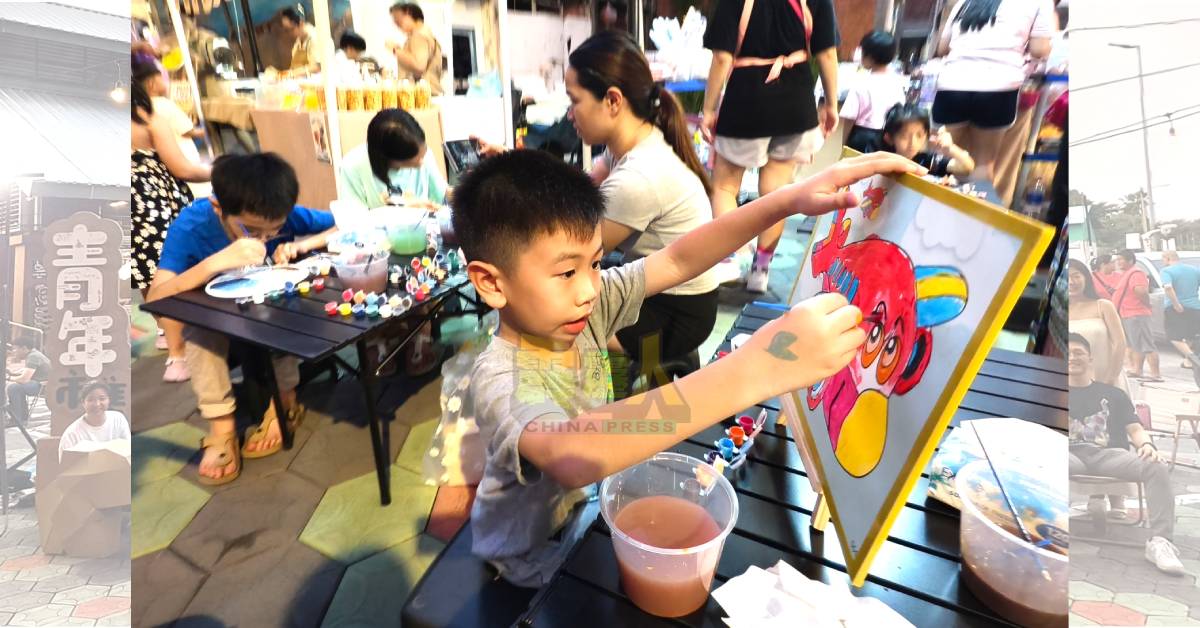 现场设有适合大人小孩的工作坊,小孩填色自得其乐!