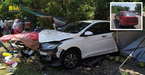 轿车撞车再撞摊　夫妇与小贩受伤送院