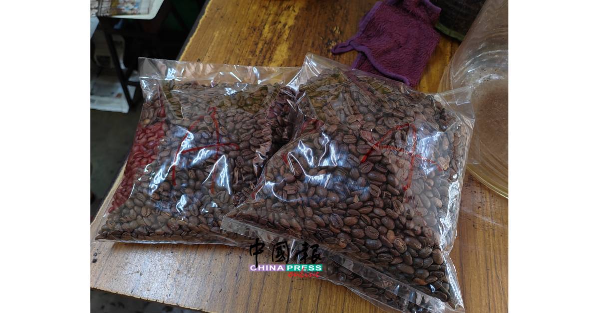 有受访者指出，其实在近年来，咖啡豆的价格已不断上升，唯业者都尽可能的自行吸纳涨幅。