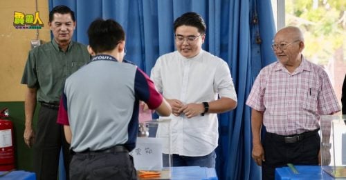 感谢学生投票推动民主 安顺火箭依成绩拨款