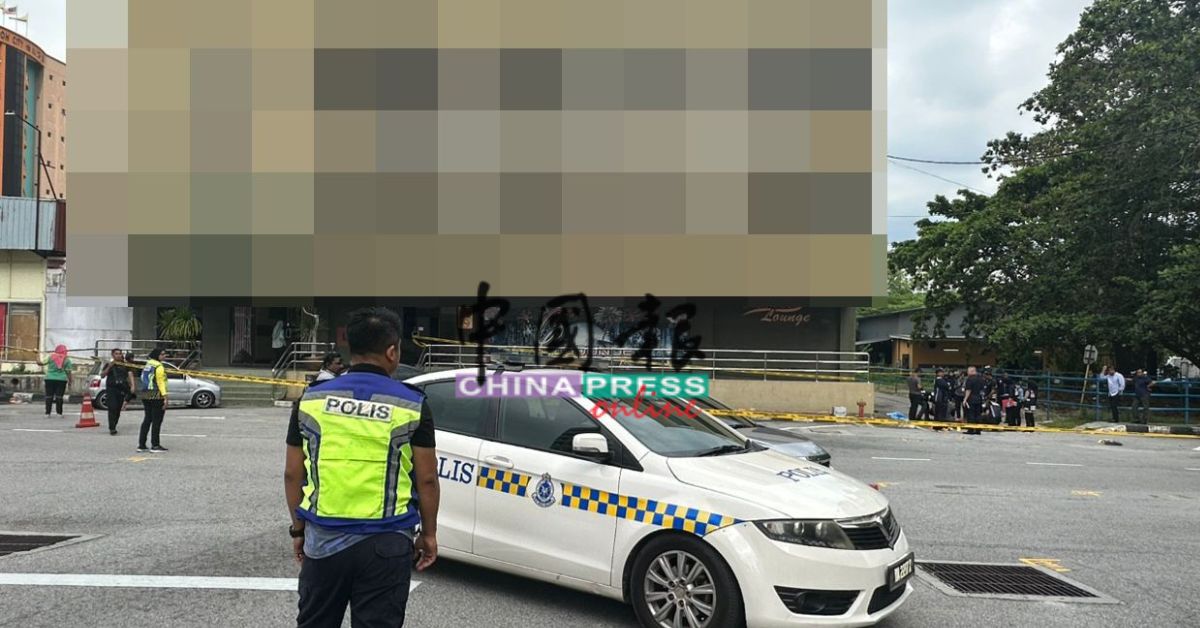 警方已在现场围起黄色警戒线,以防闲杂人等靠近。