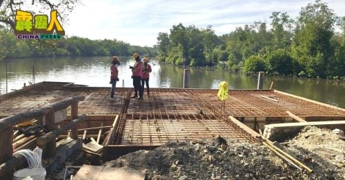 完成打桩建水泥地面  码头料可如期交货