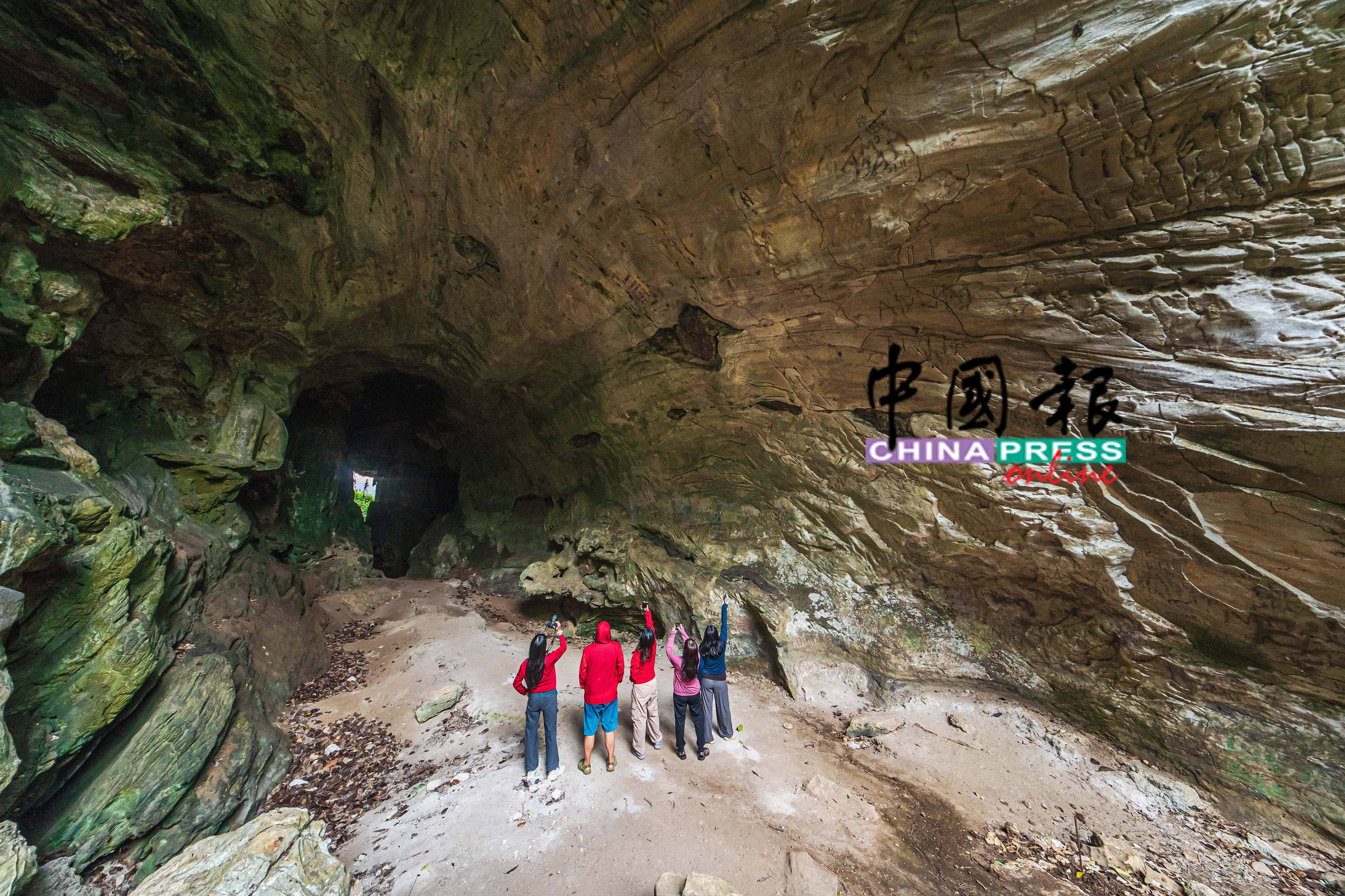 旅游、艺术与文化部将持续协助州政府推广玲珑,把它塑造成马来西亚重要的旅游目的地之一。