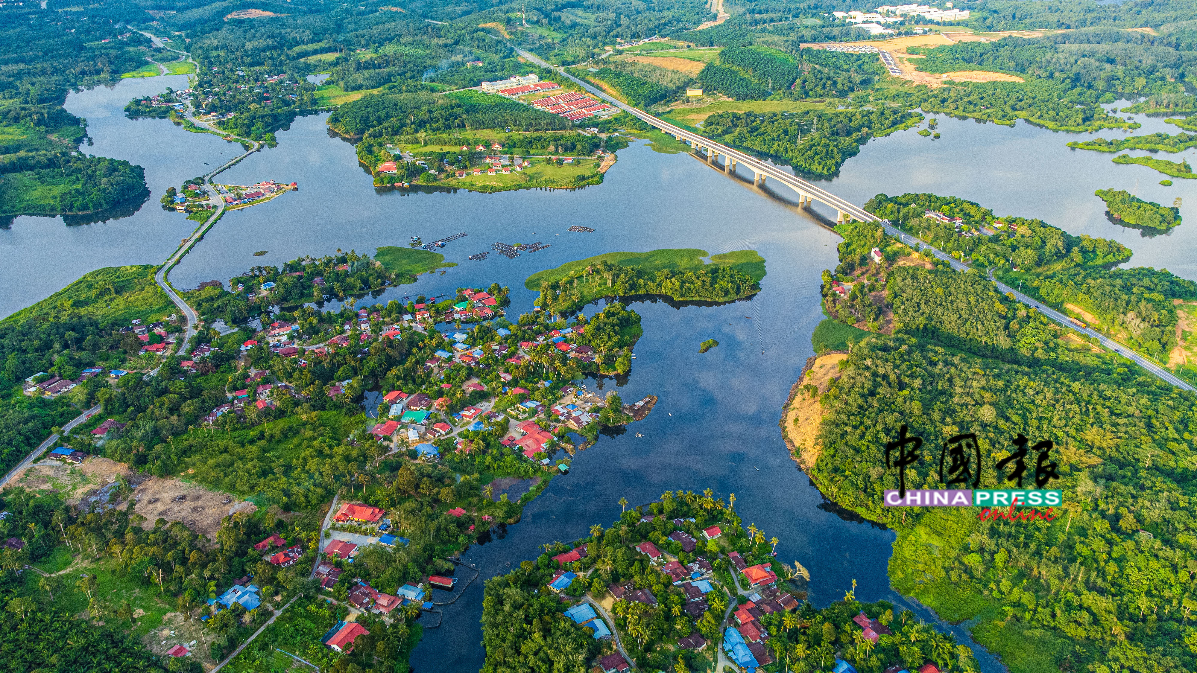 目前游客大多集中于拉班湖的木屋及部分民宿,住宿选择仍显不足。