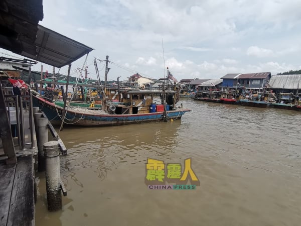 十八丁海域的潮水虽高涨,但庆幸时间未碰上降雨。