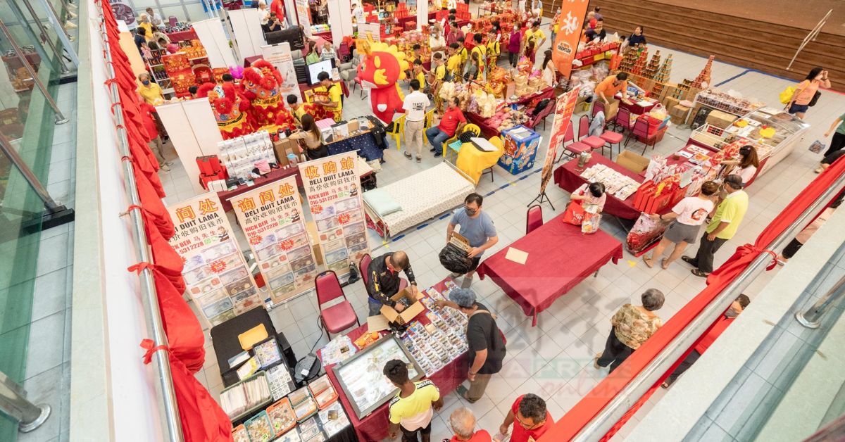 庆典期间，该宫冷气大礼堂内将同步举行“九皇大帝千秋宝诞展销会”。 
