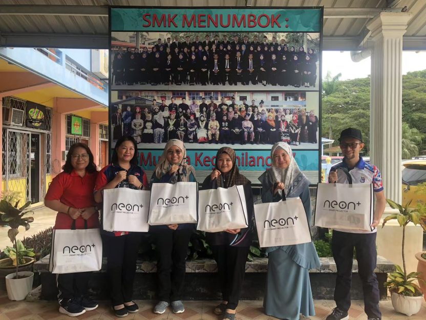 Neon+推出0%利息分期付款计划，惠及东马和西马的教师。