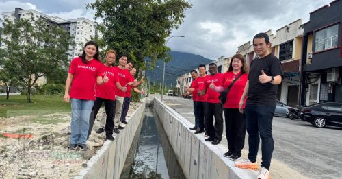 耗40万换大水沟铺路 金宝新旧街场 新面貌