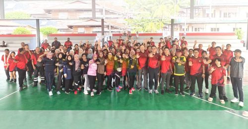 哲仁新村善用拨款   路平  灯亮  水沟通