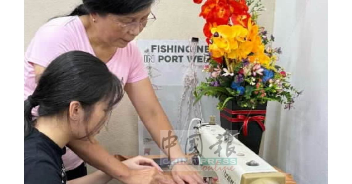 tp251106flslg10 ■首批学员顺利完成训练班,明年将继续开班。