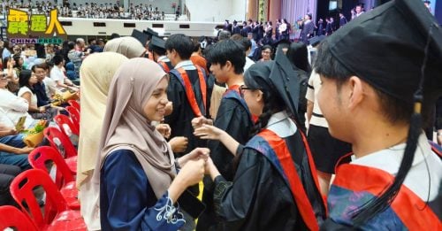 培南独中毕业礼|  林国璋：求学或踏入社会  有“诚信”赢天下