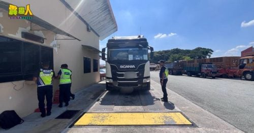 超载矿石近70%     再一罗厘遭扣押